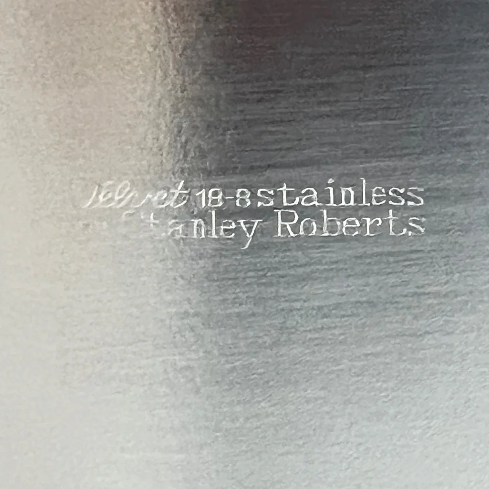 Vintage Stanley Roberts ‘Burgundy’ Velvet Stainless Gravy Boat w/ Attached Tray - Picture 6 of 10